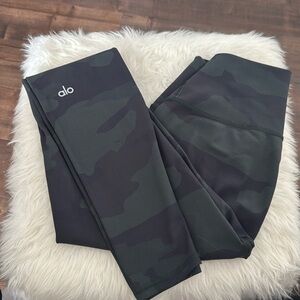 Alo Yoga Camo Leggings